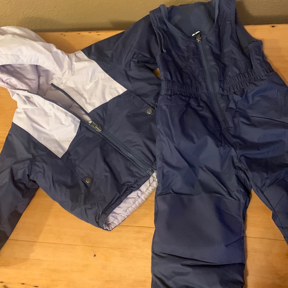 2T girls Columbia snow set